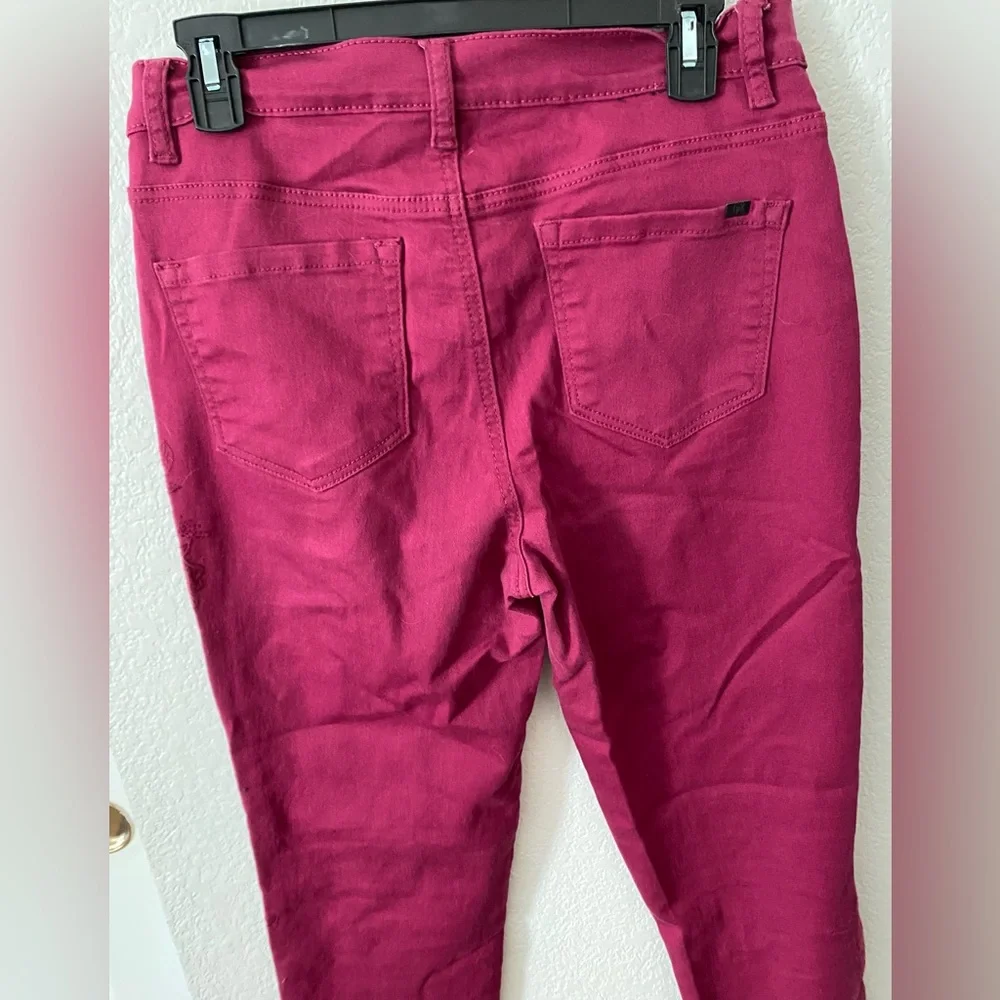 DG2 Slinky Jeans Raspberry with Raspberry Embroidery - Picture 3 of 6